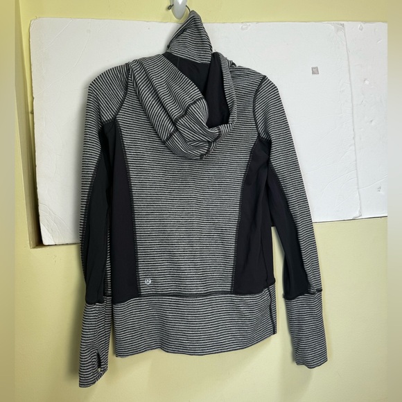 Lululemon Stride Hood Jacket Hoodie Mesh Full Zip Pockets Stretch Thumbholes  4 - Picture 3 of 16